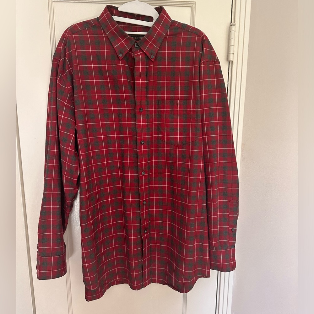 Pendleton Button Down Men’s Size Large - image 2